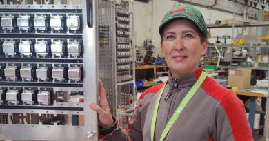 Montpellier : Sandrine Deschanel, cheffe électricité chez CAF, présente la ligne 5 de tramway