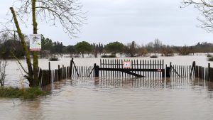 Alerte météo : vigilance orange pour crues dans deux départements d’Occitanie pendant Noël