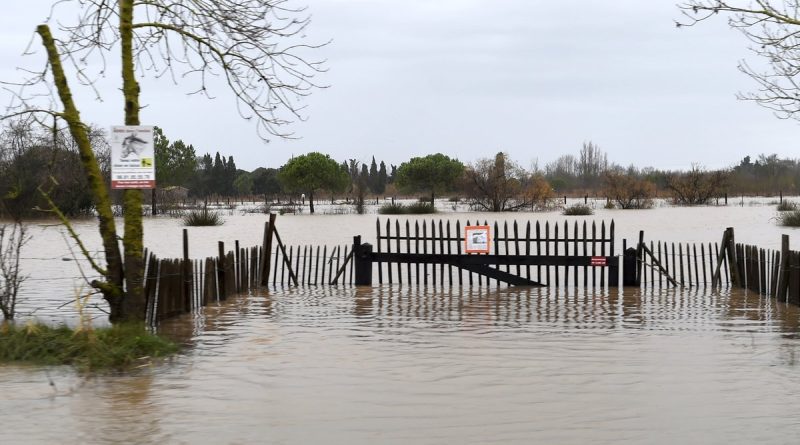 Alerte météo : vigilance orange pour crues dans deux départements d’Occitanie pendant Noël