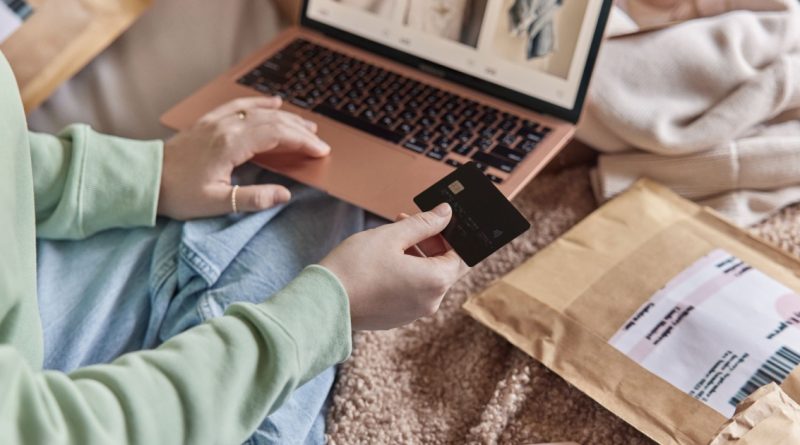 Cadeaux de Noël : près de 900 000 annonces déjà publiées sur les sites de revente en France