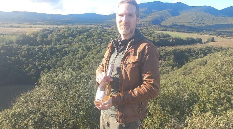 À Cabrerolles, un rosé pétillant issu d'un cratère volcanique