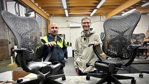 À Albi, des milliers de bureaux sauvés de la décharge grâce à une initiative locale