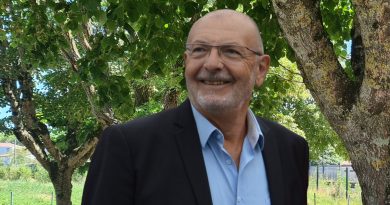 Le maire prend sa retraite : un départ qui suscite des réactions dans la commune