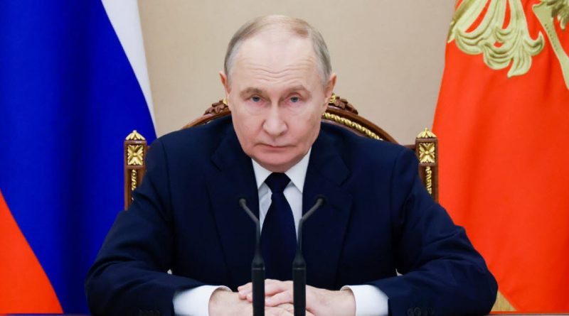 Guerre en Ukraine : le Kremlin accuse Kiev d'une attaque contre la résidence de Poutine, Zelensky répond