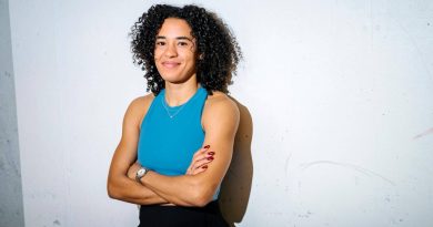 Fêtes 2025 : Ditaji Kambundji, championne du monde, partage ses traditions familiales et ses astuces pour recharger ses batteries Ditaji Kambundji célèbre les fêtes sans pause, entourée de magnifiques biscuits