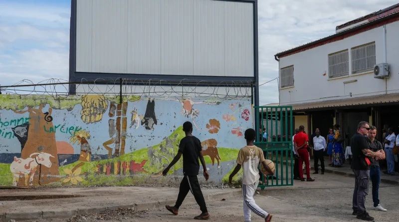 « À Mayotte, l'apprentissage en plein air contribue à la reconstruction »