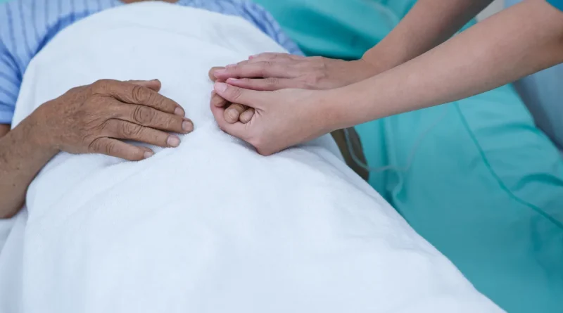 « Euthanasie et suicide assisté : les Français ne sont pas prêts à la loi »