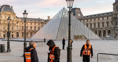 Louvre : grève reconduite à l'unanimité, musée partiellement ouvert.