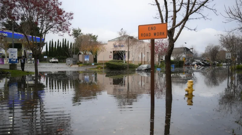 Los Angeles en alerte maximale pour risques d'inondations aux États-Unis à Noël