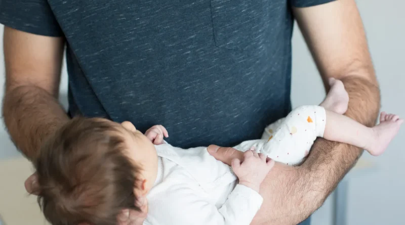 Natalité : le nouveau congé de naissance entrera en vigueur en juillet 2026