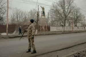 « On recouvre dix kilomètres par jour : la vie en Ukraine sous les filets antidrones »