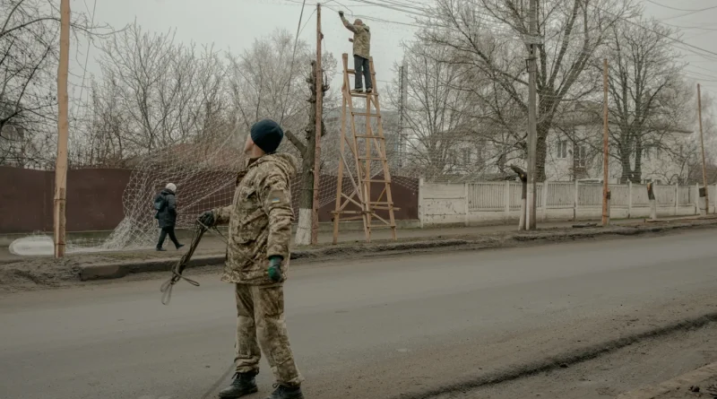 « On recouvre dix kilomètres par jour : la vie en Ukraine sous les filets antidrones »