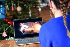 La pub de Noël d’Intermarché critiquée pour son loup « végétarien » mangeur de poisson