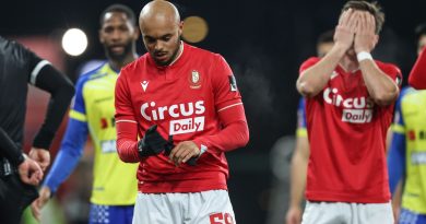 Nkada critiqué par le vestiaire du Standard après son expulsion : « Une trahison »