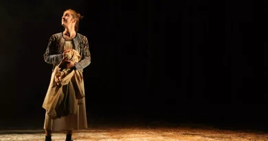 « Pluie dans les cheveux » d'Alain Batis : fresque sur la jeunesse au théâtre de l’Épée de bois