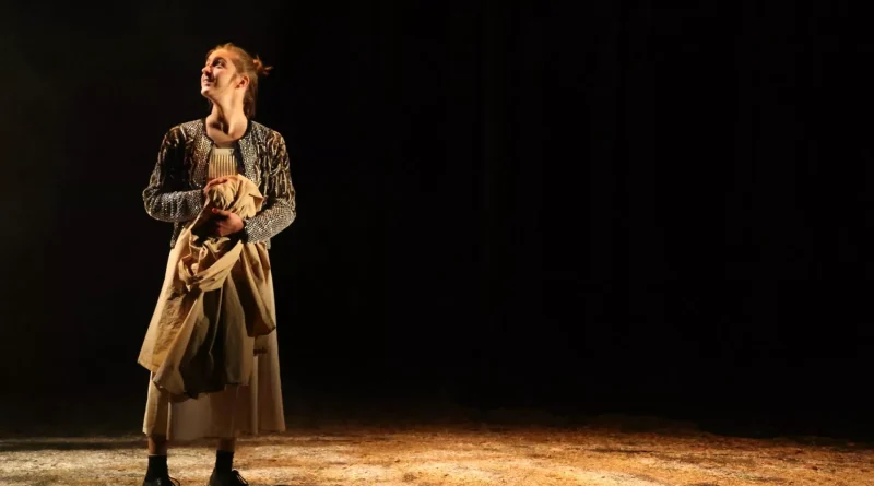 « Pluie dans les cheveux » d'Alain Batis : fresque sur la jeunesse au théâtre de l’Épée de bois