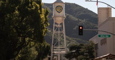 Conflit entre Netflix et Paramount pour le contrôle de Warner Bros