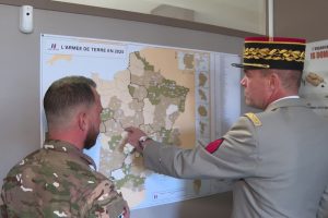 Réalité des campagnes : l'armée cible les jeunes en zone rurale pour les réarmer