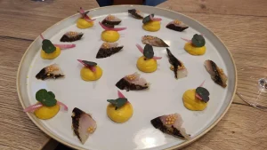 Info Tours | [#MIAM] Assiettes punchys et notes corses dans un restaurant feutré à Langeais