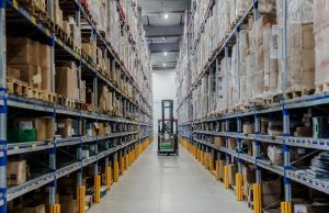 50 000 téléphones et ordinateurs volés avant Noël dans un entrepôt de JD. com près de Paris