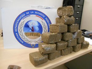 Go fast dans les Yvelines : cette simple erreur oblige le tribunal à libérer des trafiquants… sans les juger