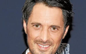 Agression sexuelle : six mois de sursis requis pour l’animateur Vincent Cerutti