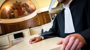 Violence à Loches : coups de marteau et lacrymogène pour une dette de stupéfiants