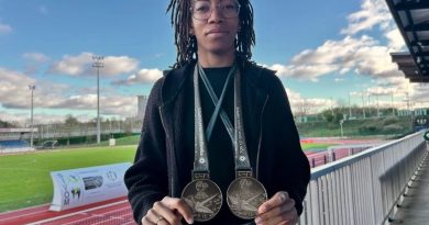 Sourde et médaillée d'or au sprint, son exclusion des JO et Paralympiques de Paris suscite des débats