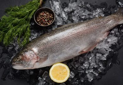 Menu de fêtes : la truite fumée wallonne, alternative durable au saumon