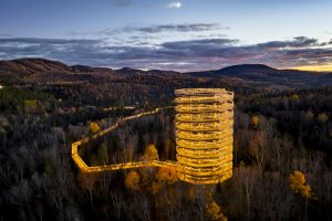Sentier des cimes Laurentides : Lumagica dévoile sa féérie à Mont-Blanc