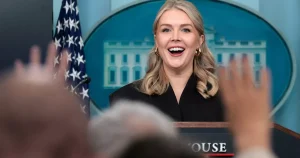 La porte-parole de la Maison-Blanche révèle sa grossesse