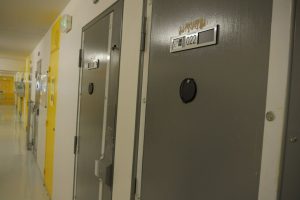 Violence sur sa mère, à Pornic : libéré de prison le 5 décembre, il y retourne