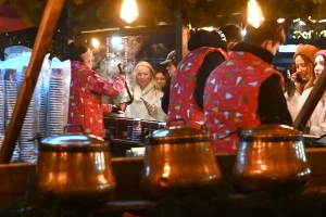 Noël à Kiev : les réalités paradoxales d'une célébration en temps de guerre