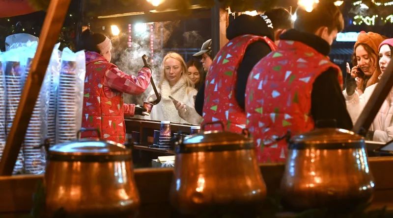 Noël à Kiev : les réalités paradoxales d'une célébration en temps de guerre