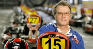 À Bienne, l'ex-président du Parti de la liberté Jürg Scherrer prend sa retraite