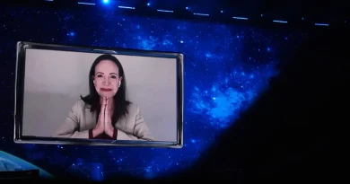 À Oslo, la mère de Maria Corina Machado attend sa fille pour la cérémonie du Nobel