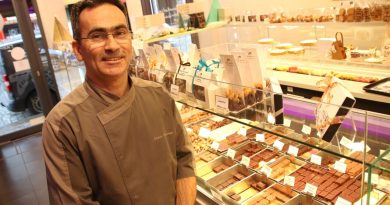 À Pont-Audemer, le prix du chocolat a grignoté la marge de la pâtisserie d'Olivier Deschamps