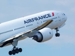 Air France mise sur Starlink de Musk pour le Wi-Fi en vol, un choix qui passe mal