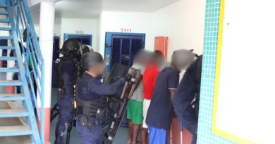 Armes artisanales, téléphones et stupéfiants découverts lors de "fouilles XXL" au Centre pénitentiaire de Guyane
