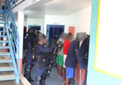 Armes artisanales, téléphones et stupéfiants découverts lors de "fouilles XXL" au Centre pénitentiaire de Guyane