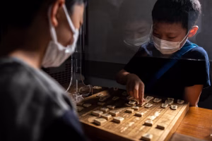 Au Japon, la voie du shogi professionnel s’ouvre aux femmes