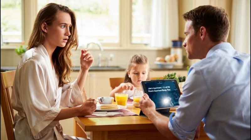 Au petit-déjeuner, notre fille a dit : 'Maman a encore dormi chez Jake'