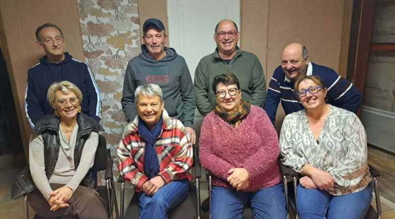 Avec "La dégringolade", les comédiens amateurs de ce village de la Sarthe sont attendus sur les planches