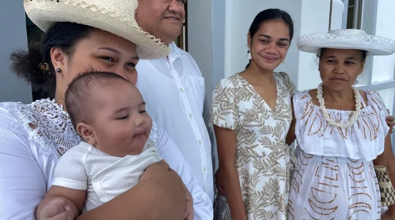 Baptêmes de Noël à Moorea : recueillement et tradition au temple protestant de Haapiti