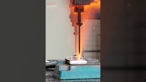 Batteries à État Solide vs Lithium : Duel Technologique