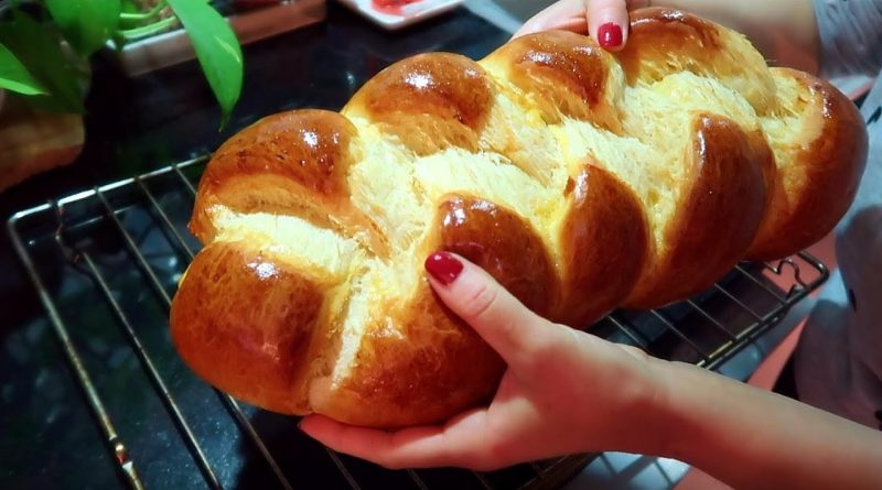 Brioches Tressées au Lait : Recette de Little Béné
