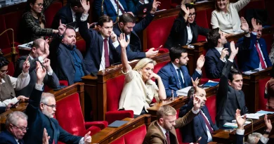 Budget : Le RN met en œuvre la stratégie du « en même temps » - Analyse