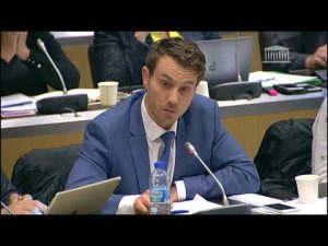 Budget de sécurité intérieure : G. Collomb répond - 26/10/2017