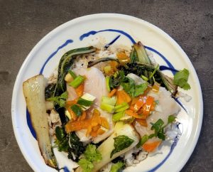 Cabillaud vapeur au gingembre accompagné de sa sauce soja