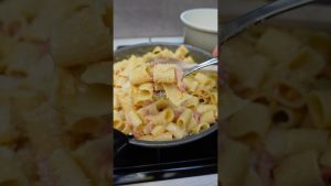 Carbonara : Fusion Franco-Italienne Savoureuse ! 🇫🇷🇮🇹